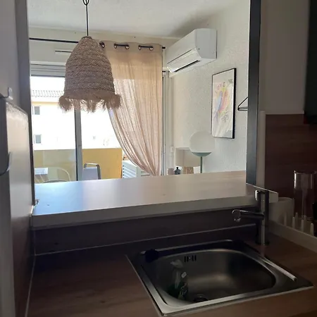 Au Coeur De Ste Max, La Terracota 4 Pers Avec Parking Apartment