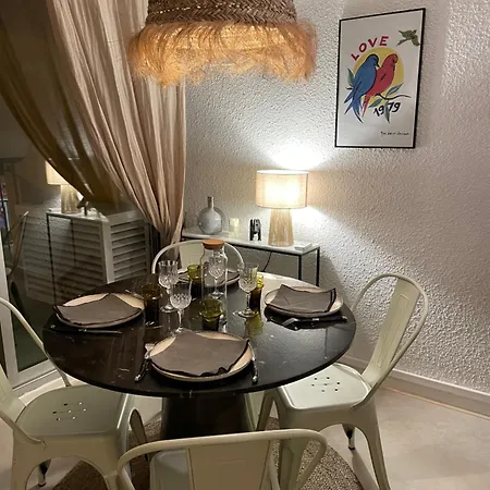 Appartamento Au Coeur De Ste Max, La Terracota 4 Pers Avec Parking *
