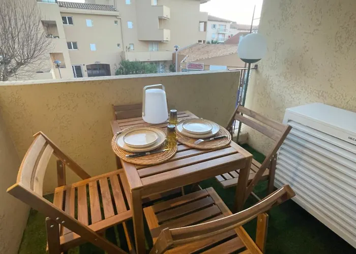 Apartament Au Coeur De Ste Max, La Terracota 4 Pers Avec Parking